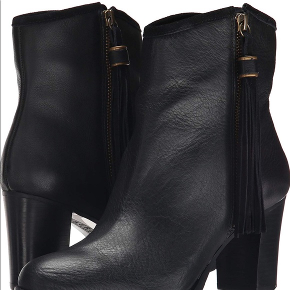 Lauren Ralph Lauren Carah Boot size 8.5 - Picture 1 of 2